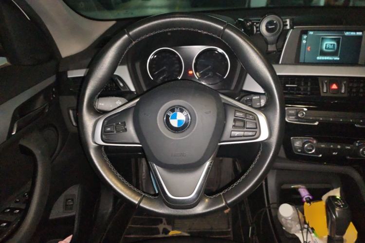 Used BMW X1 2018 sDrive20Li Leading Model Steering Wheel