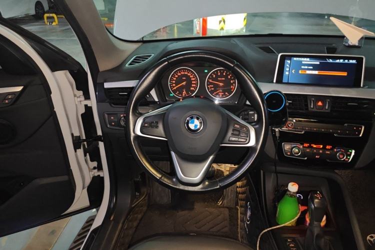 Used BMW X1 2018 sDrive20Li Leading Model Steering Wheel