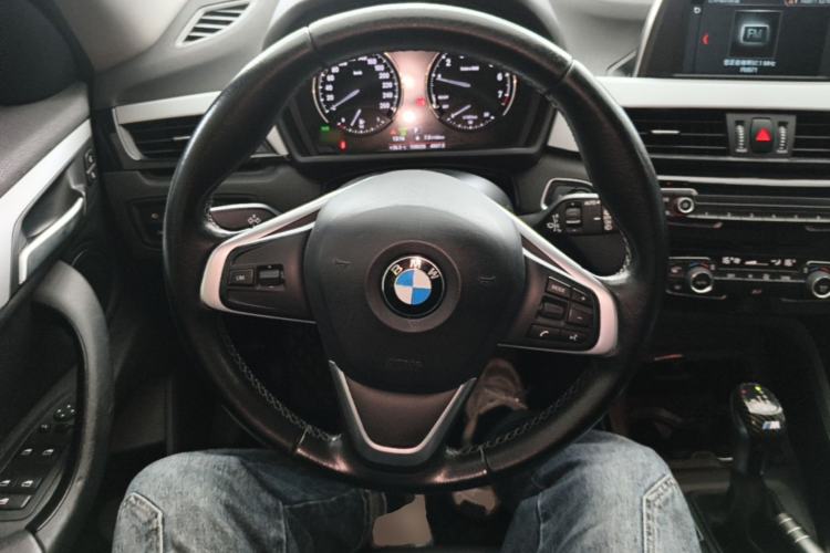Used BMW X1 2018 sDrive18Li Fashion Model Steering Wheel
