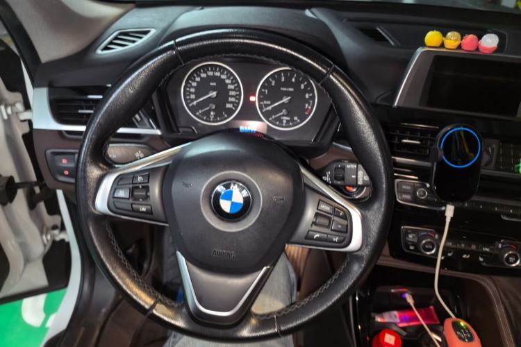 Used BMW X1 2018 xDrive20Li Luxury Edition Steering Wheel