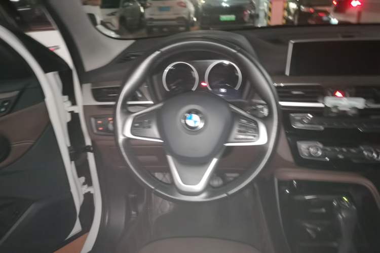 Used BMW X1 2018 xDrive20Li Luxury Edition Steering Wheel
