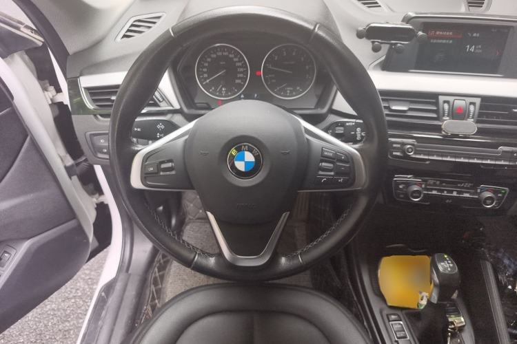 Used BMW X1 2018 sDrive20Li Leading Model Steering Wheel