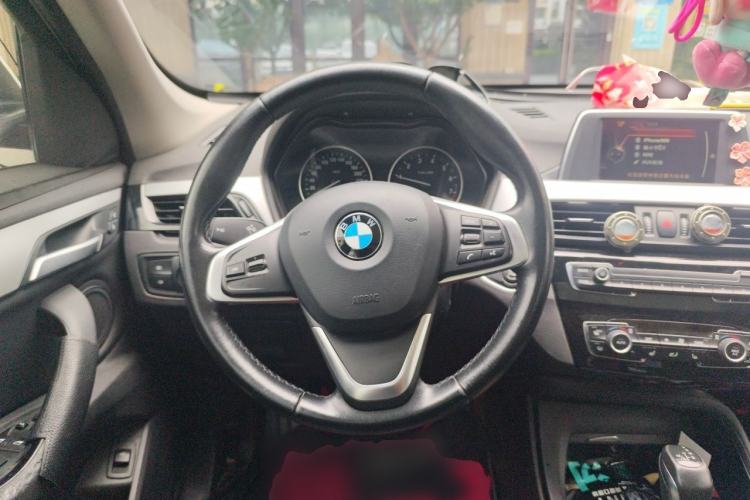 Used BMW X1 2018 sDrive18Li Fashion Model Steering Wheel