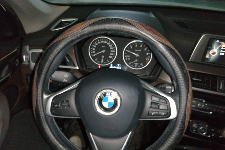 Used BMW X1 2018 xDrive20Li Luxury Edition Steering Wheel