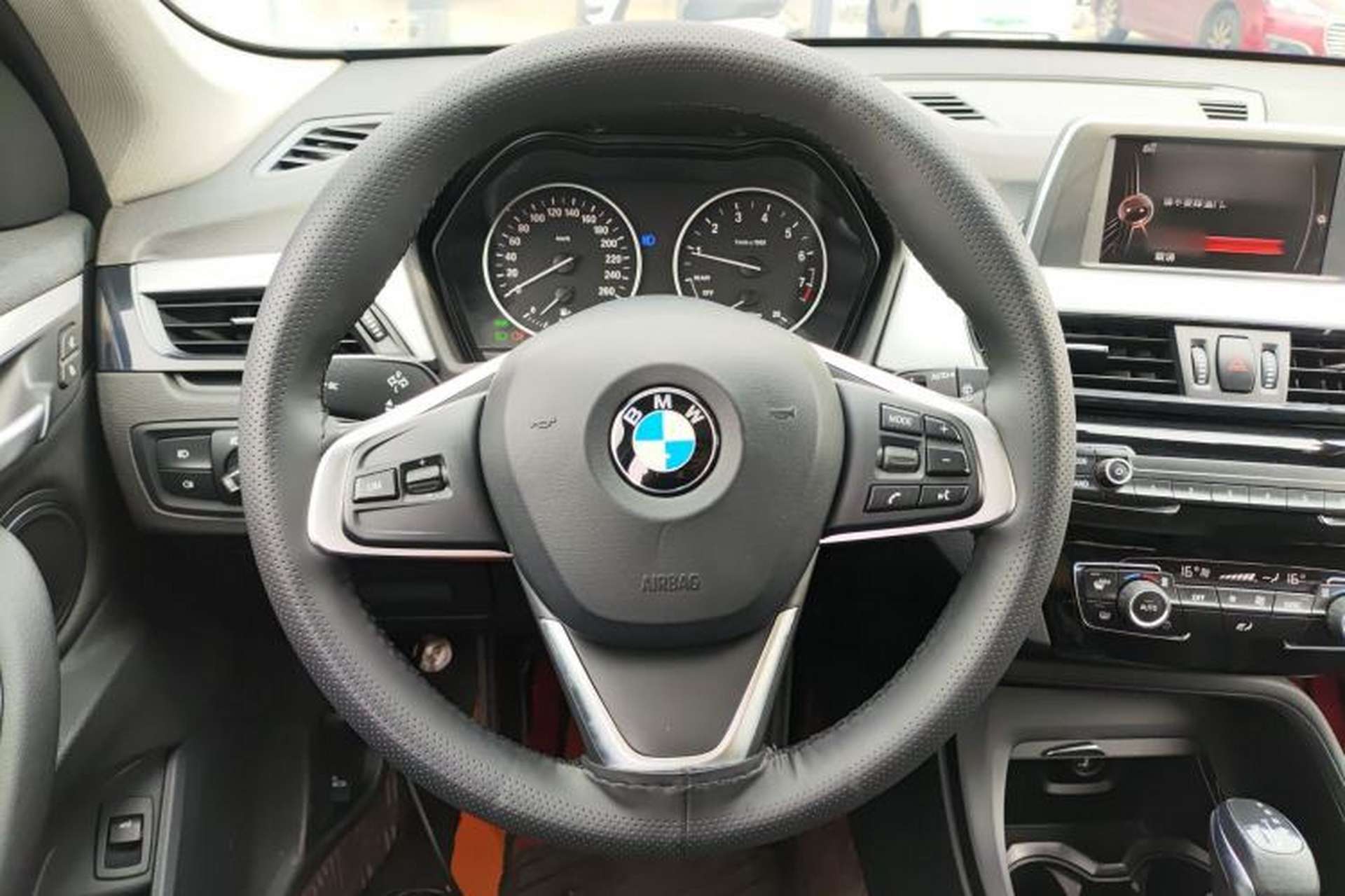 Used BMW X1 2018 sDrive20Li Leading Model Steering Wheel