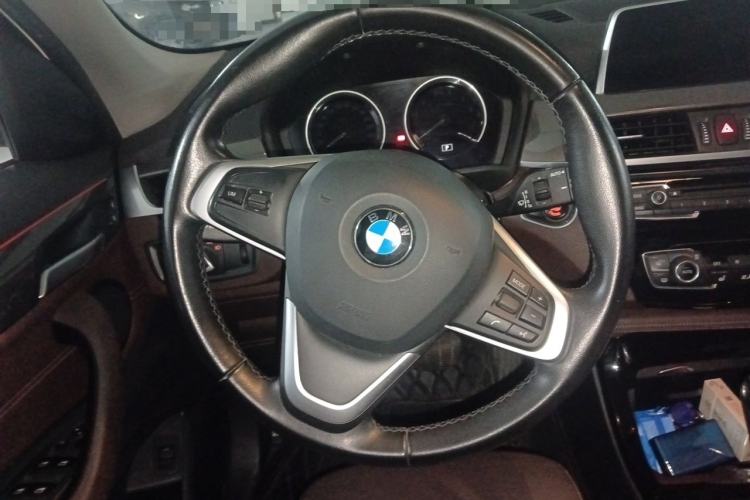 Used BMW X1 2018 xDrive20Li Luxury Edition Steering Wheel