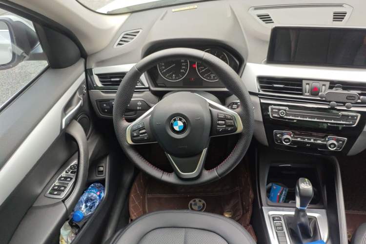 Used BMW X1 2018 sDrive20Li Leading Model Steering Wheel