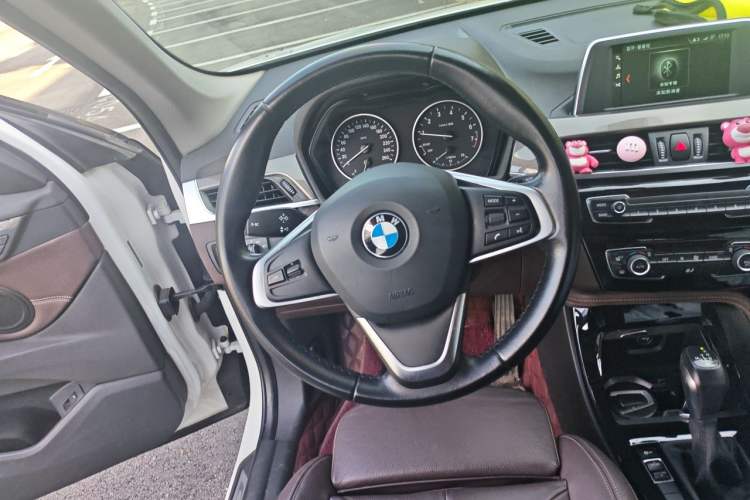 Used BMW X1 2018 sDrive18Li Luxury Model Steering Wheel