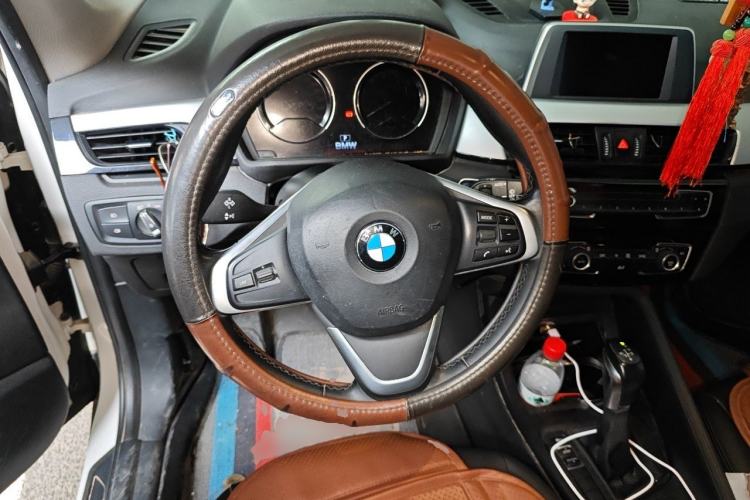 Used BMW X1 2018 sDrive18Li Fashion Model Steering Wheel