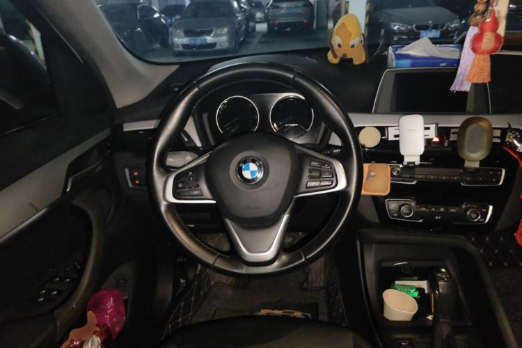 Used BMW X1 2018 sDrive20Li Leading Model Steering Wheel
