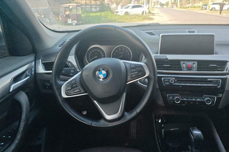 Used BMW X1 2018 xDrive20Li Luxury Model Steering Wheel