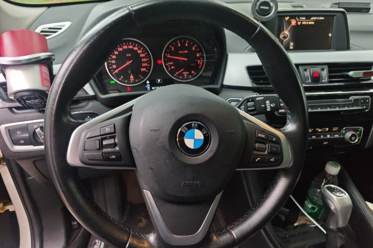 Used BMW X1 2018 sDrive20Li Leading Model Steering Wheel