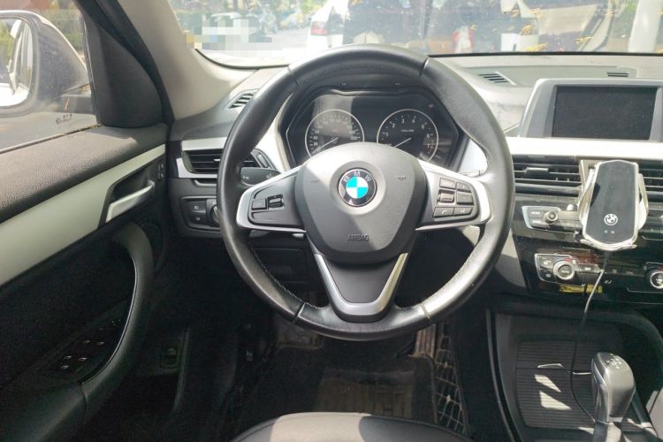 Used BMW X1 2018 sDrive20Li Leading Model Steering Wheel
