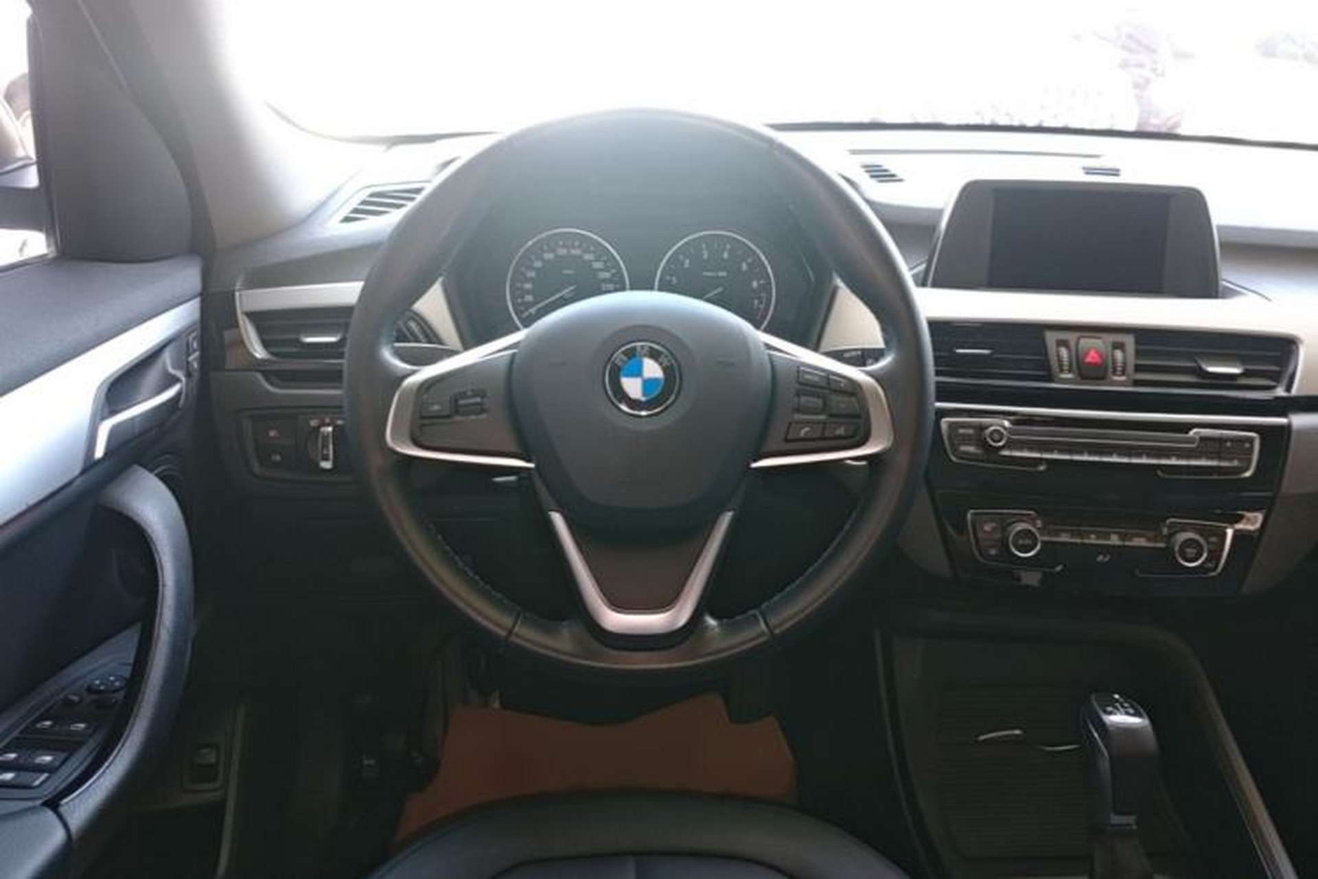Used BMW X1 2018 sDrive20Li Leading Model Steering Wheel