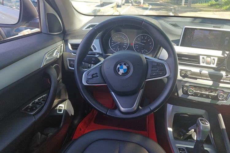 Used BMW X1 2018 sDrive18Li Fashion Model Steering Wheel