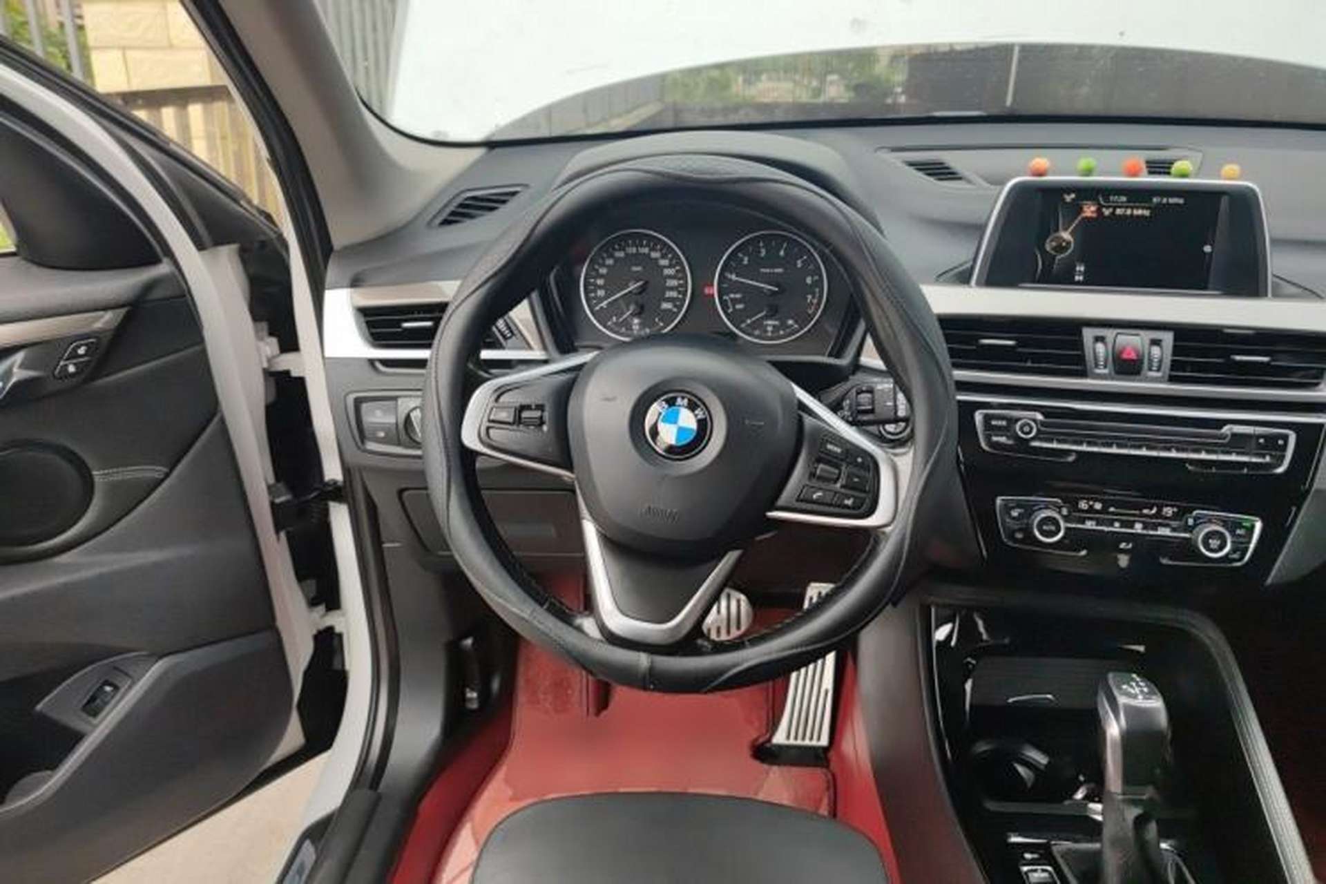 Used BMW X1 2018 sDrive18Li Luxury Model Steering Wheel