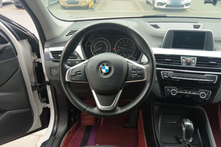 Used BMW X1 2018 sDrive20Li Leading Model Steering Wheel