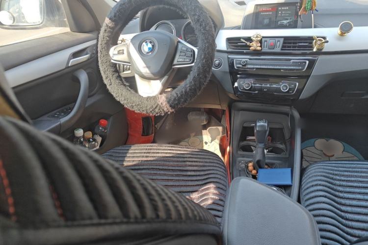 Used BMW X1 2018 sDrive18Li Fashion Model Steering Wheel