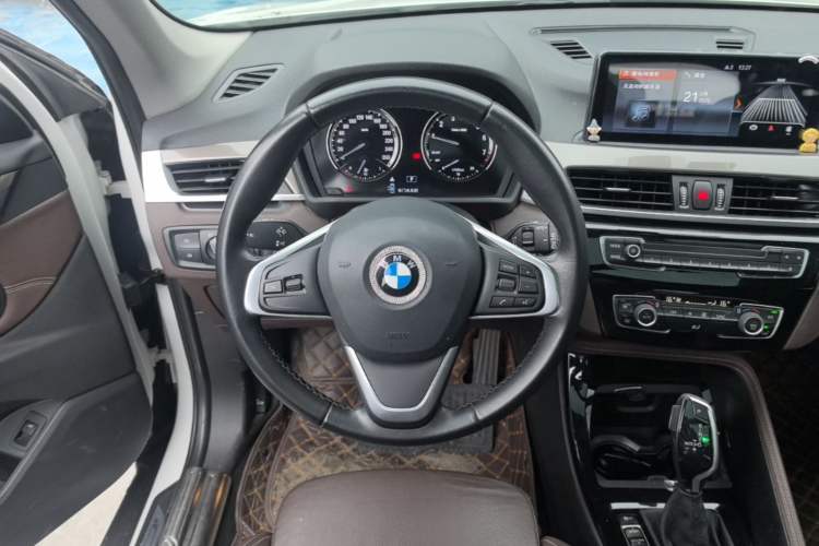 Used BMW X1 2018 sDrive18Li Luxury Model Steering Wheel