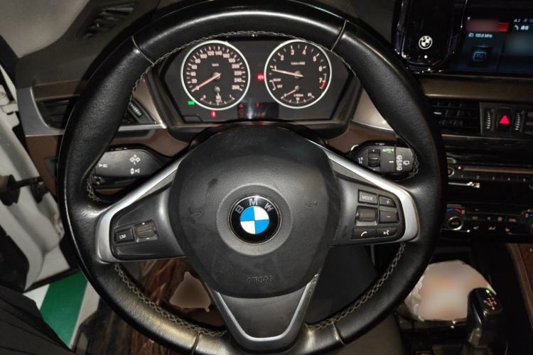 Used BMW X1 2018 xDrive20Li Luxury Edition Steering Wheel