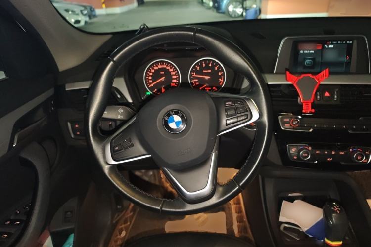 Used BMW X1 2018 sDrive20Li Leading Model Steering Wheel