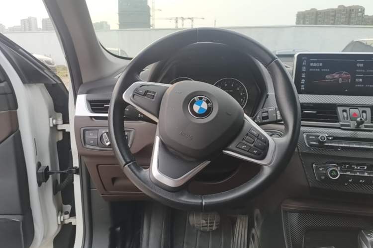 Used BMW X1 2018 xDrive20Li Luxury Edition Steering Wheel