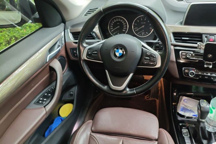 Used BMW X1 2018 xDrive20Li Luxury Edition Steering Wheel
