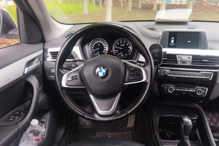 Used BMW X1 2018 sDrive20Li Leading Model Steering Wheel