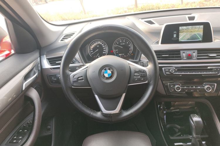 Used BMW X1 2018 xDrive20Li Luxury Edition Steering Wheel