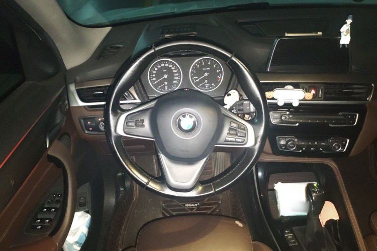 Used BMW X1 2018 xDrive20Li Luxury Edition Steering Wheel
