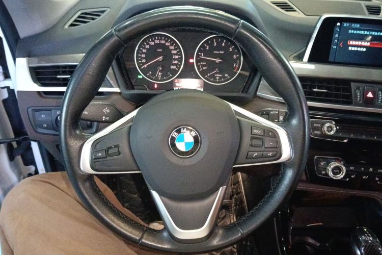 Used BMW X1 2018 xDrive20Li Luxury Edition Steering Wheel