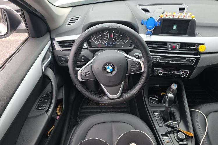 Used BMW X1 2018 sDrive18Li Fashion Model Steering Wheel