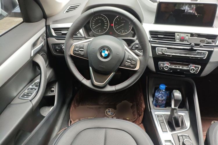 Used BMW X1 2018 sDrive20Li Leading Model Steering Wheel