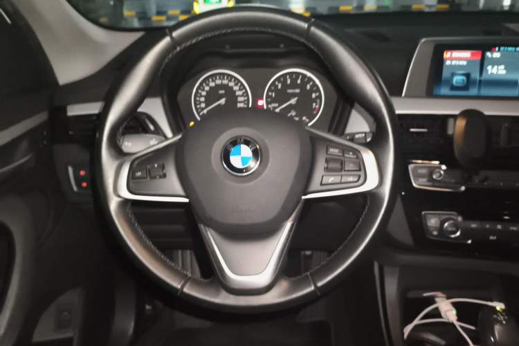 Used BMW X1 2018 sDrive20Li Leading Model Steering Wheel