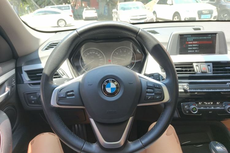 Used BMW X1 2018 sDrive20Li Leading Model Steering Wheel
