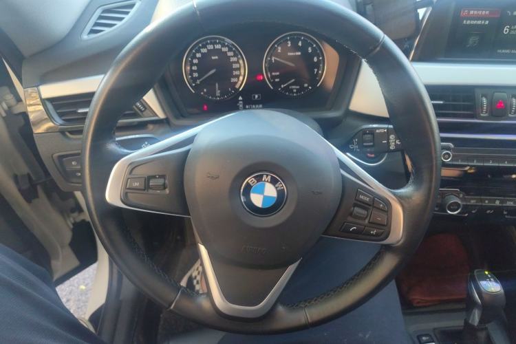 Used BMW X1 2018 sDrive20Li Leading Model Steering Wheel