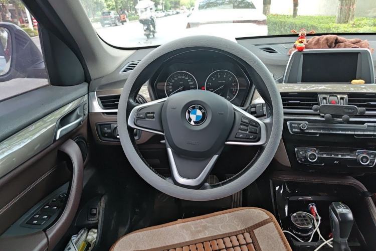 Used BMW X1 2018 sDrive18Li Luxury Model Steering Wheel