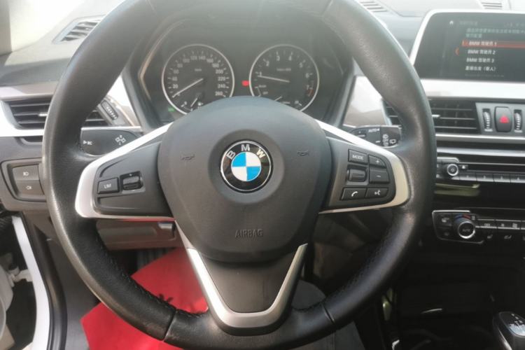 Used BMW X1 2018 xDrive20Li Luxury Edition Steering Wheel