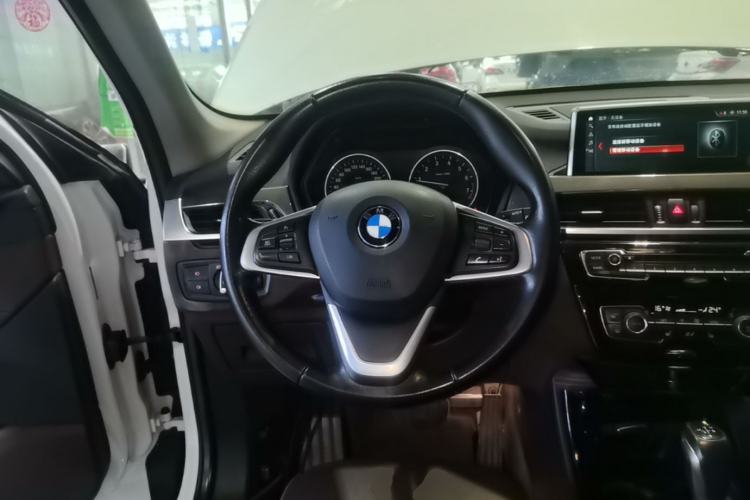 Used BMW X1 2018 xDrive20Li Luxury Model Steering Wheel