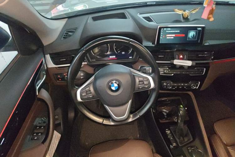 Used BMW X1 2018 xDrive20Li Luxury Model Steering Wheel