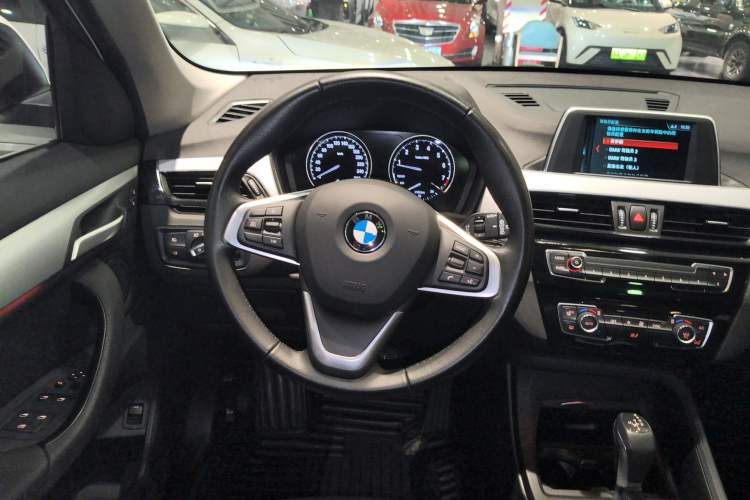 Used BMW X1 2018 sDrive20Li Leading Model Steering Wheel