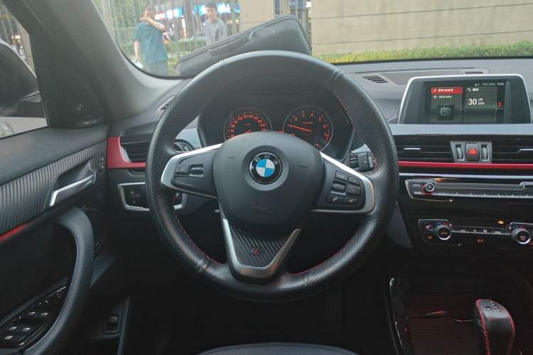 Used BMW X1 2018 sDrive20Li Leading Model Steering Wheel