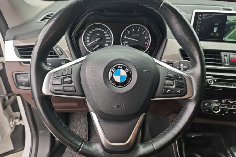 Used BMW X1 2018 xDrive20Li Luxury Model Steering Wheel