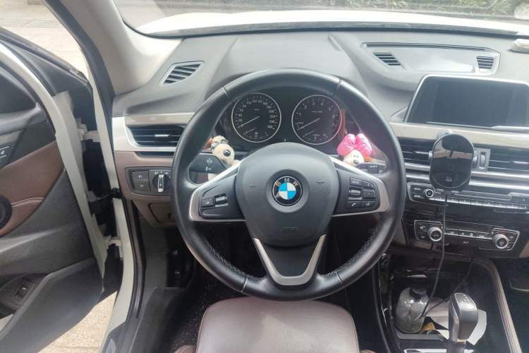 Used BMW X1 2018 sDrive18Li Luxury Model Steering Wheel