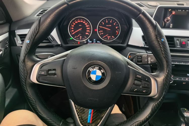Used BMW X1 2018 sDrive20Li Leading Model Steering Wheel