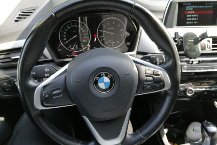 Used BMW X1 2018 sDrive18Li Fashion Model Steering Wheel