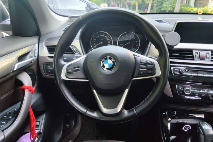 Used BMW X1 2018 xDrive20Li Luxury Edition Steering Wheel