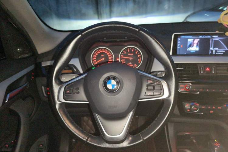 Used BMW X1 2018 sDrive20Li Leading Model Steering Wheel