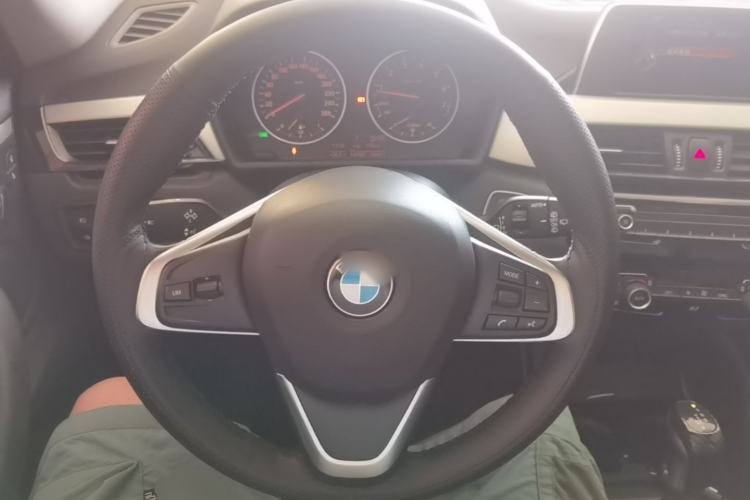 Used BMW X1 2018 sDrive20Li Leading Model Steering Wheel