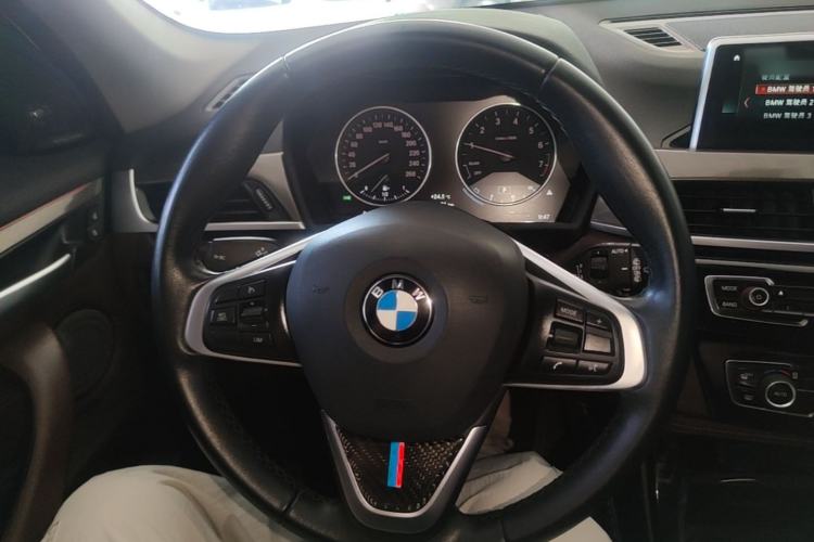 Used BMW X1 2018 xDrive20Li Luxury Model Steering Wheel